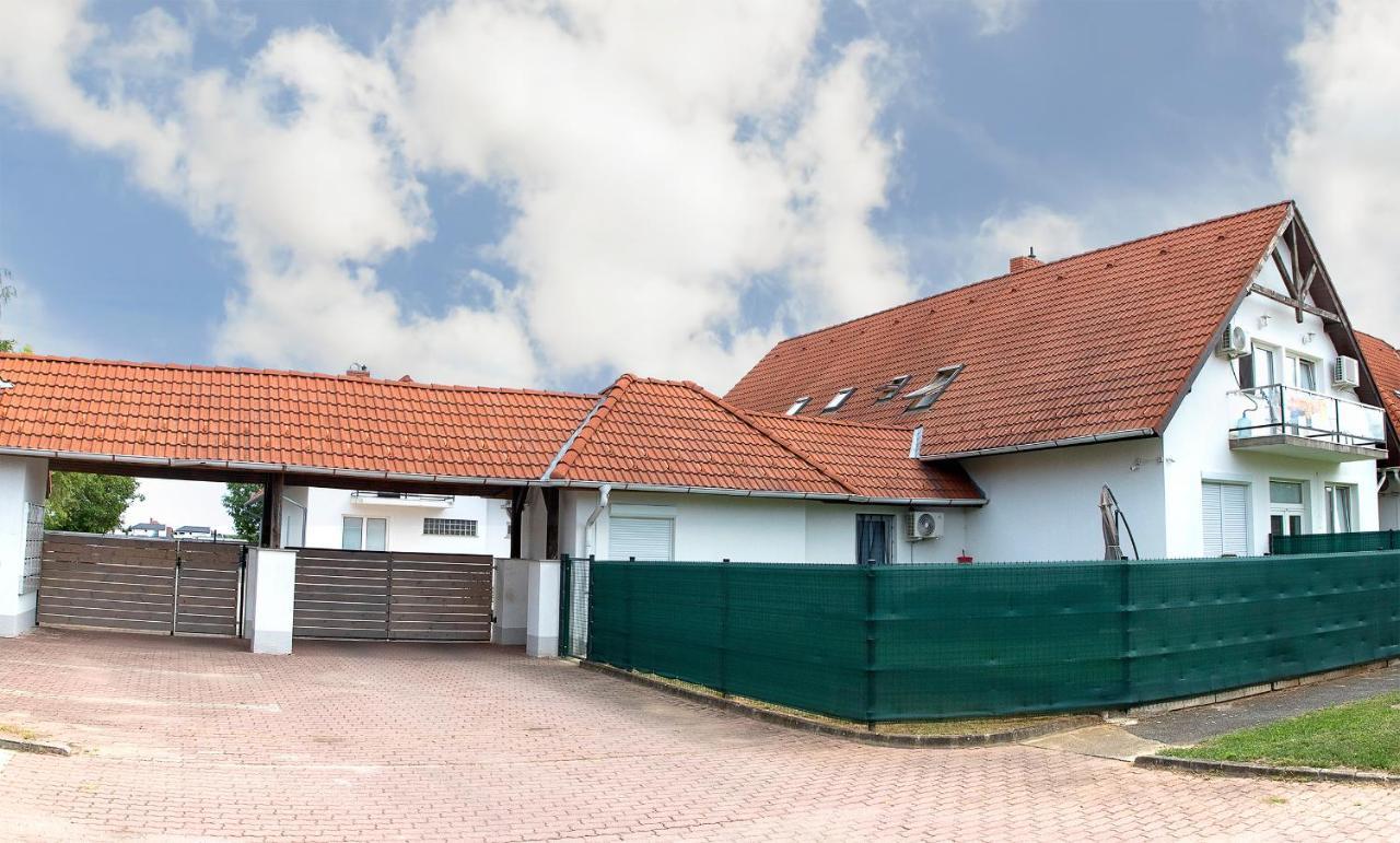 Lux Apartman Buek 외부 사진